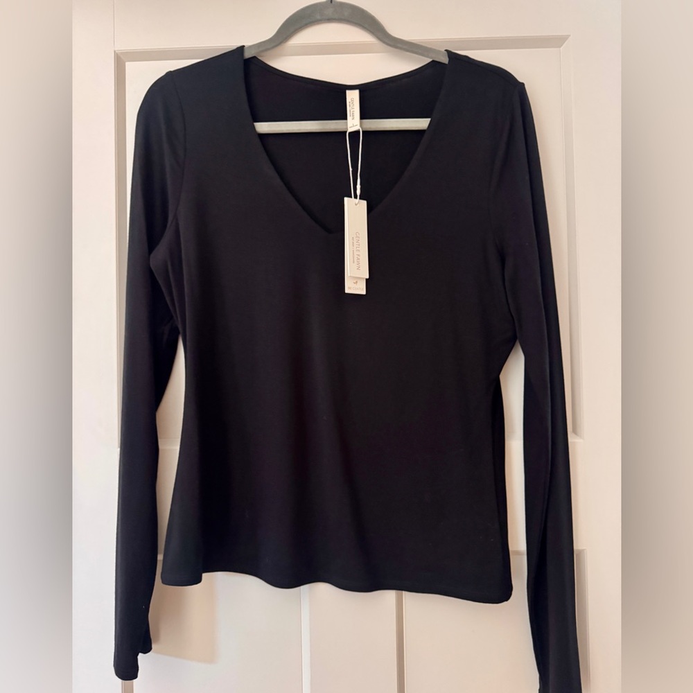 Gentle Fawn Classic Black Long Sleeve v-neck Top